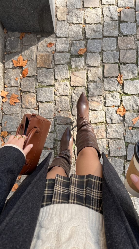 boots and outfit pov 2k 20261021194815
