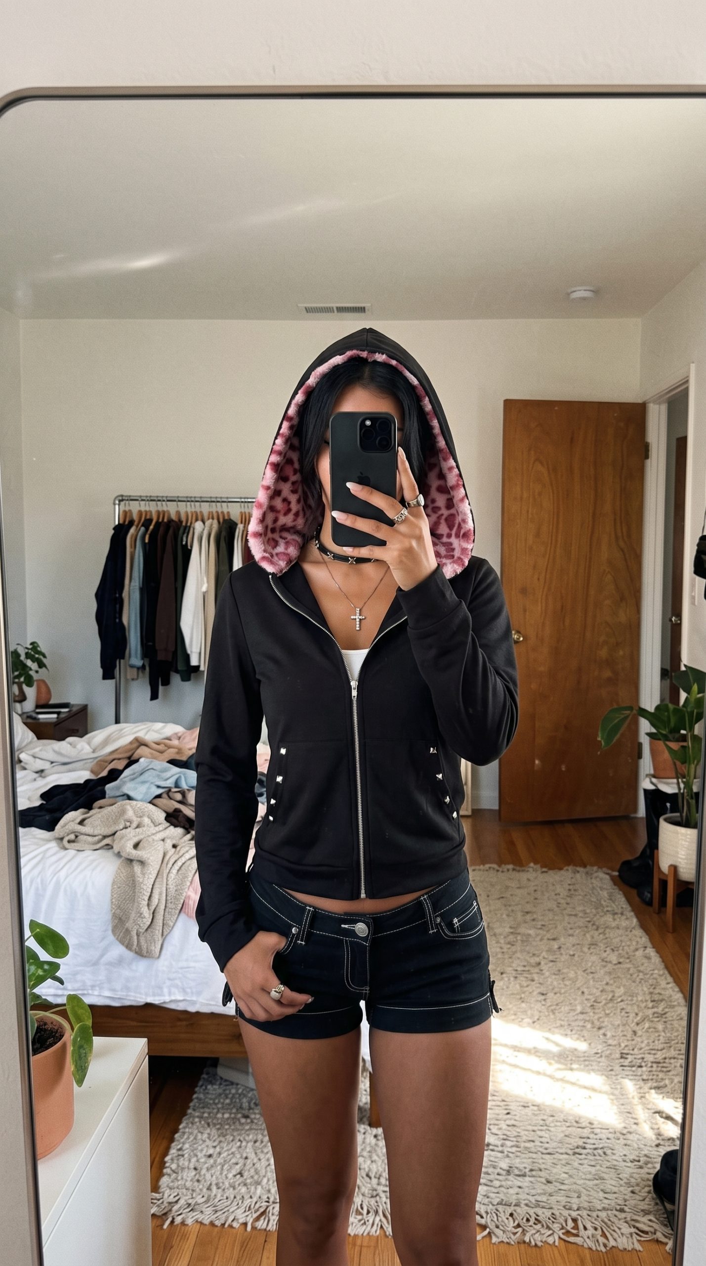 woman taking mirror selfie 2k 20261018151516
